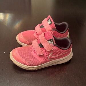 Nike Kids Sneakers in Bold Pink